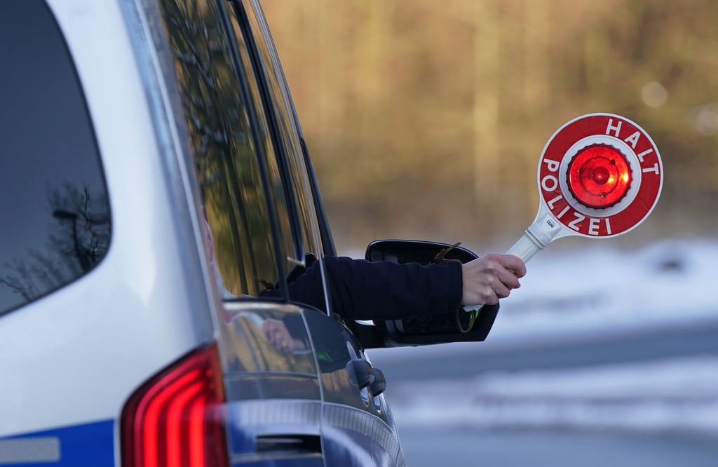 Wie viele Züge an einem Joint zu einer THC-Konzentration führen, die als Grenzwert im Straßenverkehr geplant ist, hängt von verschiedenen Faktoren ab.