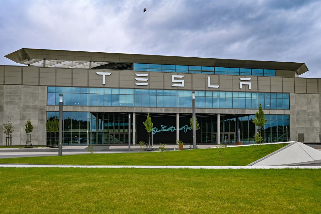 Das Werk der Tesla-Autofabrik.