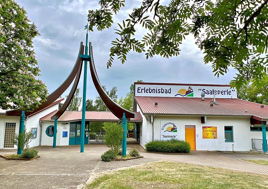 Das Erlebnisbad „Saaleperle" in Bernburg startet bald in die diesjährige Saison.