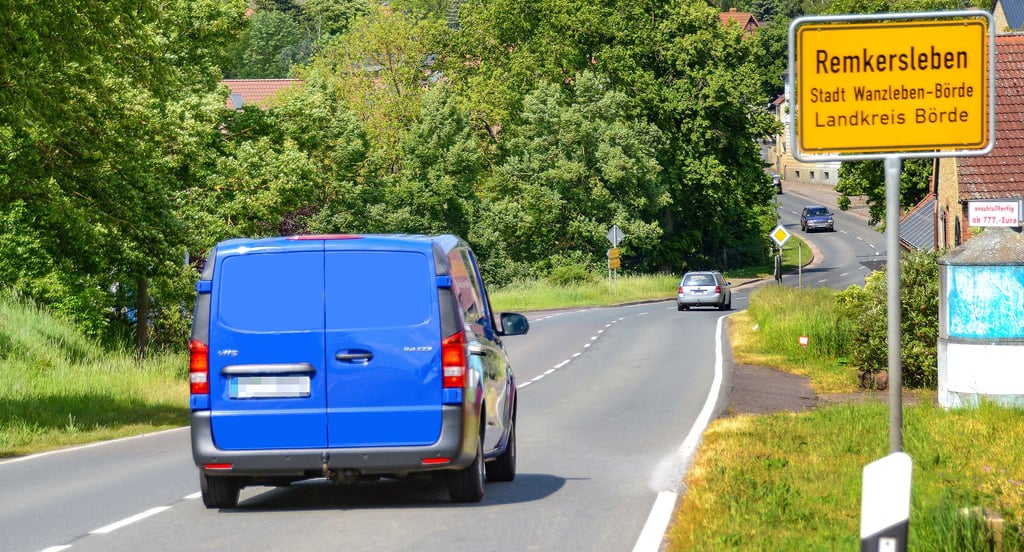 Die Ortseinfahrt von Remkersleben aus Richtung Wanzleben. Hier wird demnächst gebaut.