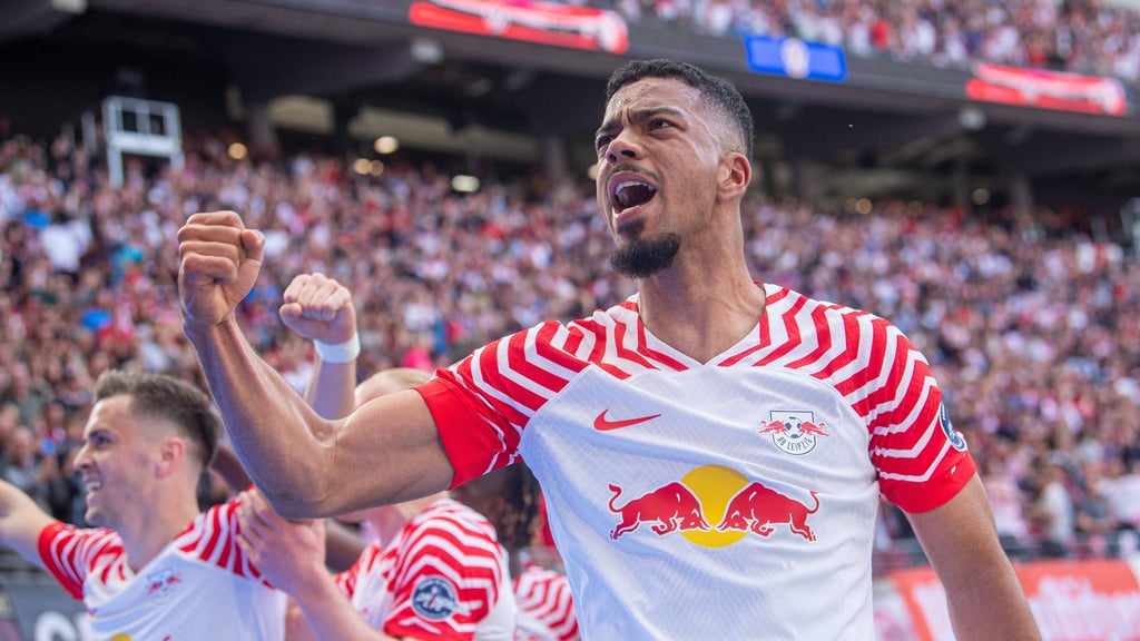 Yes! RB Leipzig kann wohl mit Modellathlet Benjamin Henrichs planen.