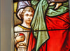 Ein wunderschönes Bleiglasfenster befindet sich in der Kirche Predel.  Es wurde zu Pfingsten 1908 von Gemeindegliedern gespendet. 