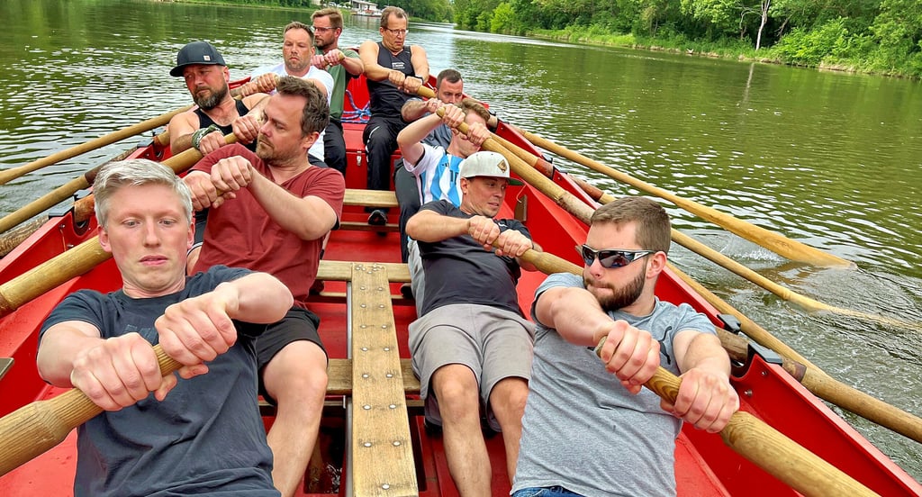 Das Team von „Kinderhand“ trainierte am Freitag zum ersten Mal für das Rennen am 8. Juni.