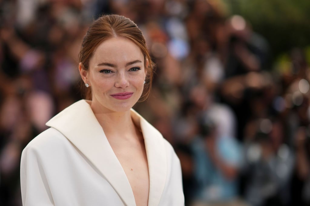 Emma Stone stellt in Cannes ihrem neuen Film „Kinds of Kindness“ vor.