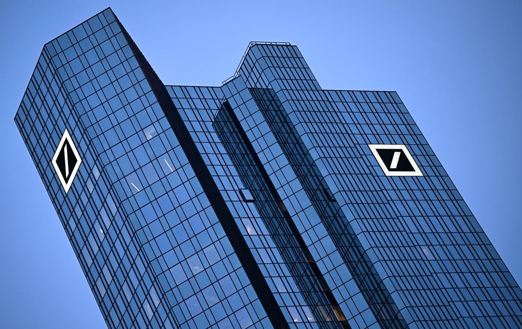 Ein Schiedsgericht in St. Petersburg hat das Vermögen der Deutschen Bank in Russland eingefroren.