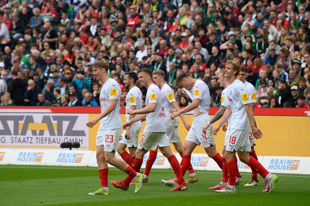 Mit einem Sieg gegen Hannover 96 zum Abschluss tritt Kiel die Reise in Richtung Bundesliga an.