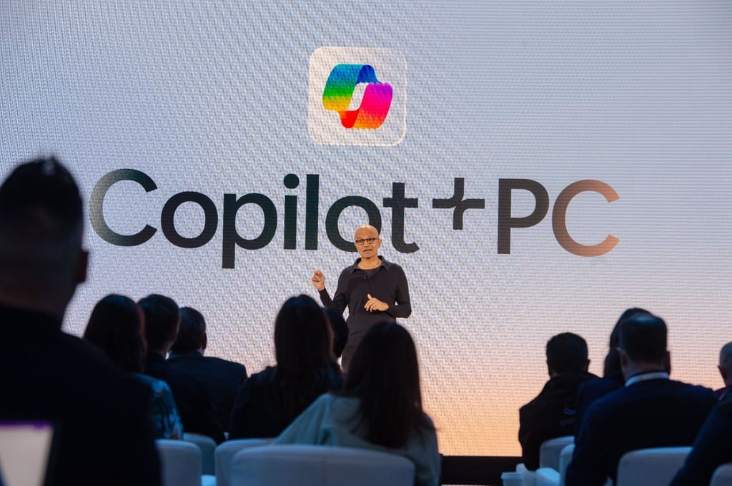 Microsoft-Chef Satya Nadella stellt die Vision für eine PC-Architektur vor, die auf den Einsatz Künstlicher Intelligenz ausgerichtet sein soll.