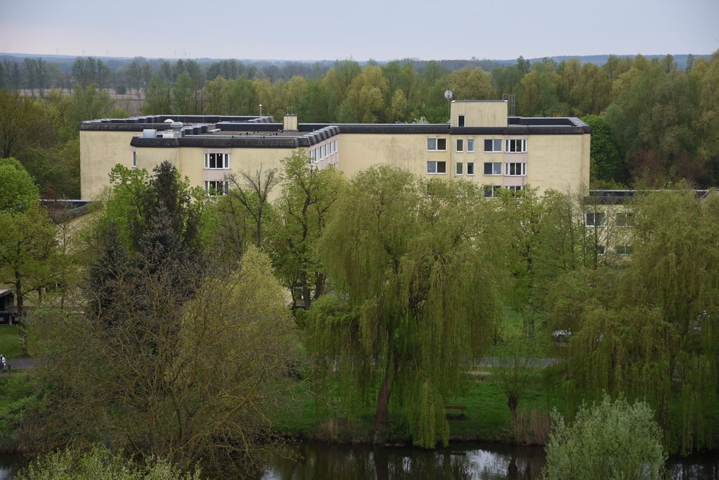 Die Median-Klinik Kalbe von außen.