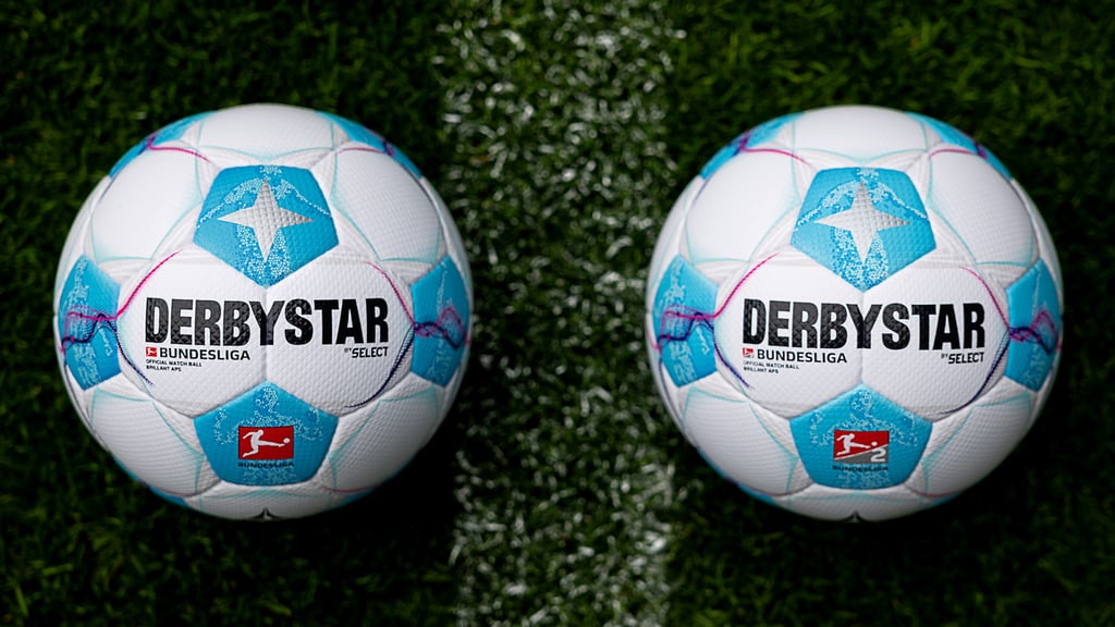 Die Bundesliga präsentiert den neuen Spielball für die Saison 2024/25. Das Design soll an die Torjäger der Bundesliga erinnern.