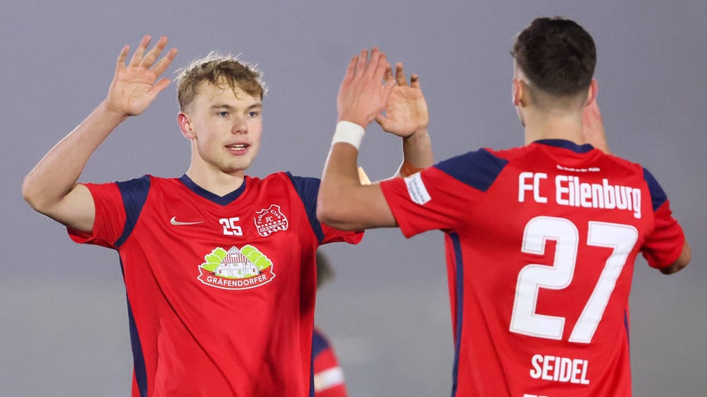 Kilian Zaruba (l.) kehrt zum HFC zurück.