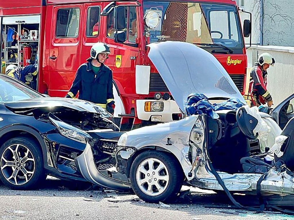 Nach einem schweren Unfall in Baalberge wird der Ruf nach mehr Sicherheit laut.