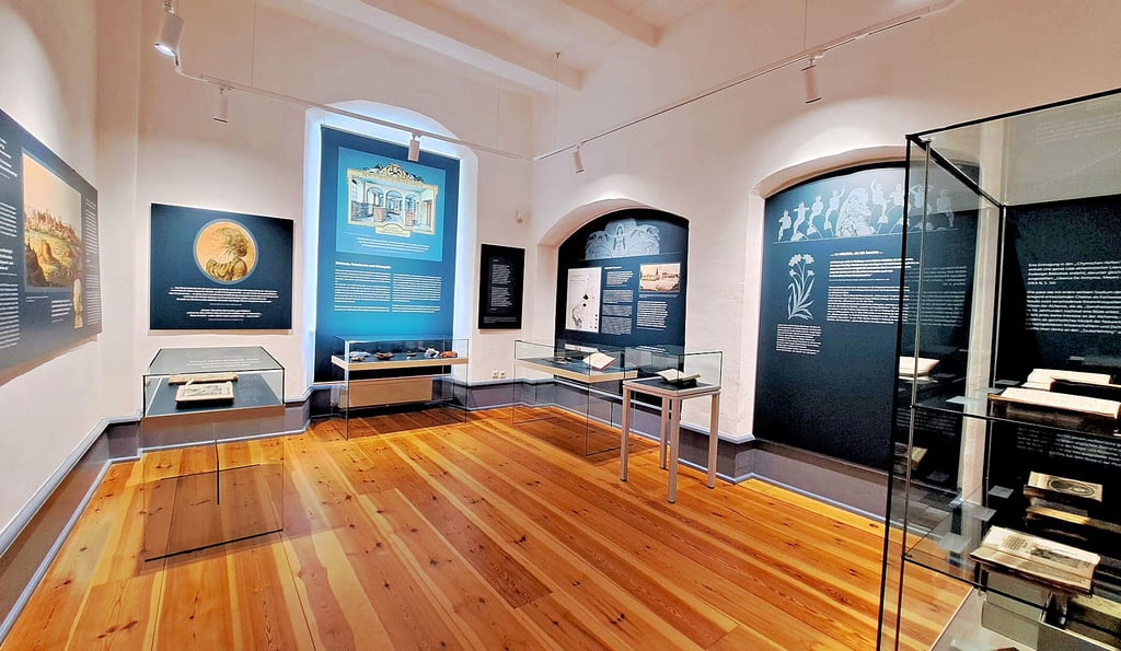 Im Novalis-Museum Oberwiederstedt ist ein neuer Museumsraum, das „Freiberger Zimmer“, eröffnet worden.