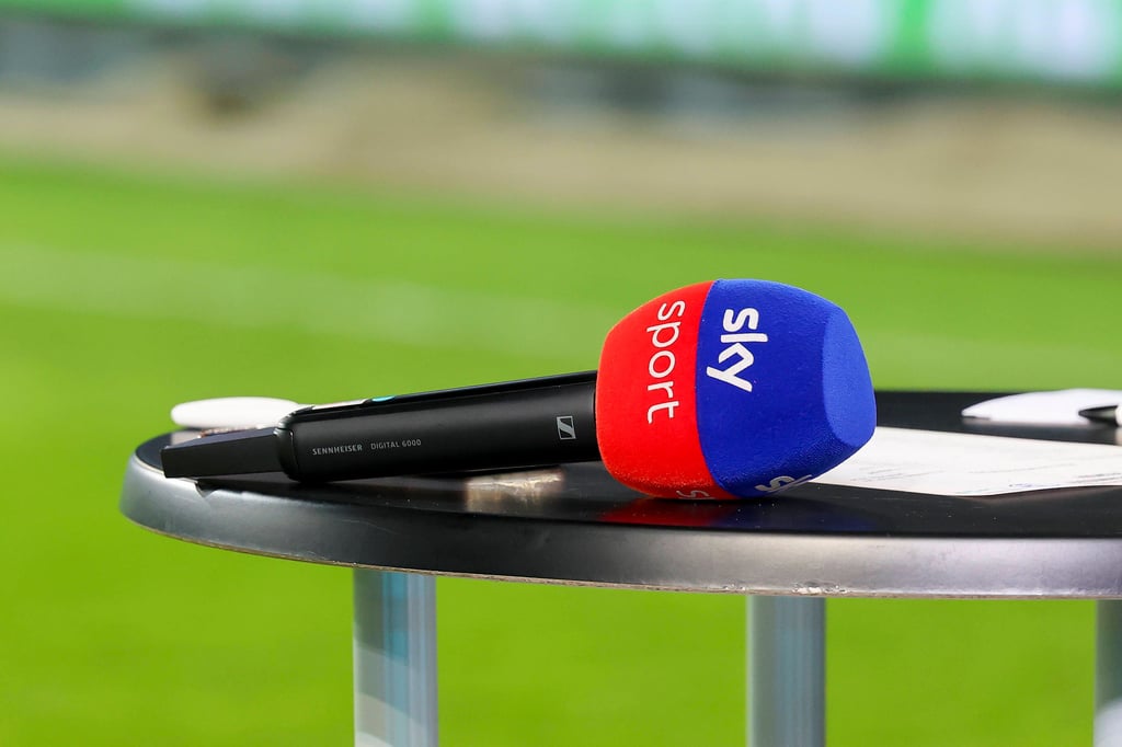 Der Pay-TV-Sender Sky hat alle Partien der 2. Bundesliga 2023/24 live übertragen und dabei Rekord-Reichweiten erzielt. Welche Rolle spielte dabei der 1. FC Magdeburg)