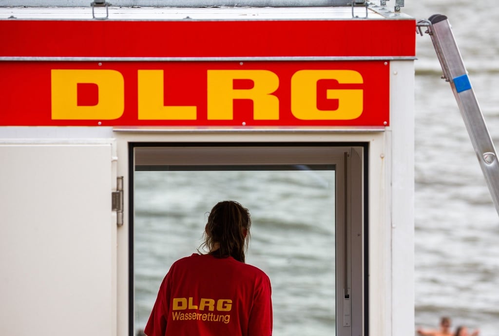 Eine Rettungsschwimmerin der DLRG