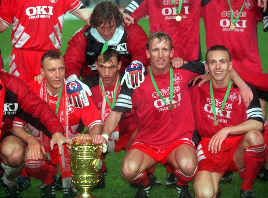1996 reiste Kaiserslautern, eine Woche zuvor zum ersten Mal aus der Bundesliga abgestiegen, als Außenseiter in die Hauptstadt und gewann den Pokal.