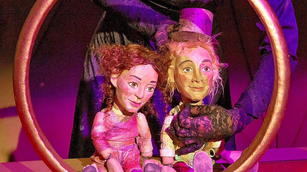 Auf der Puppenbühne des Alten Theaters Dessau ist noch einmal das Stück „Wie Dilldapp nach dem Riesen ging“ zu erleben.