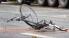 Bei einem Abbiegeunfall in Salzwedel wurde ein 71-jähriger Radfahrer schwer verletzt.