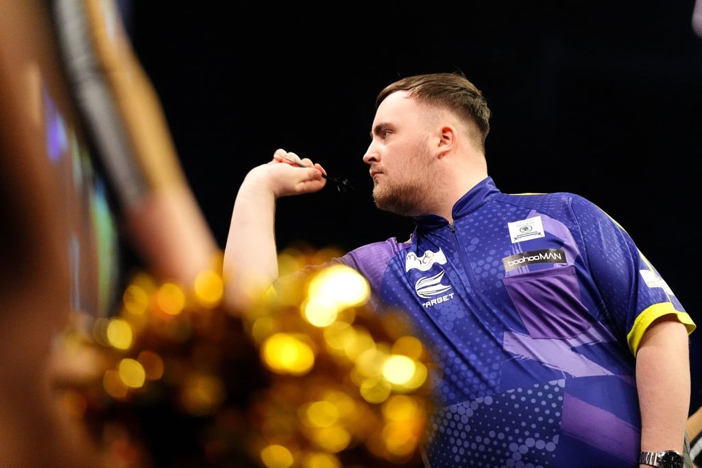 Darts-Profi Luke Littler setzte sich gegen Luke Humphries durch.