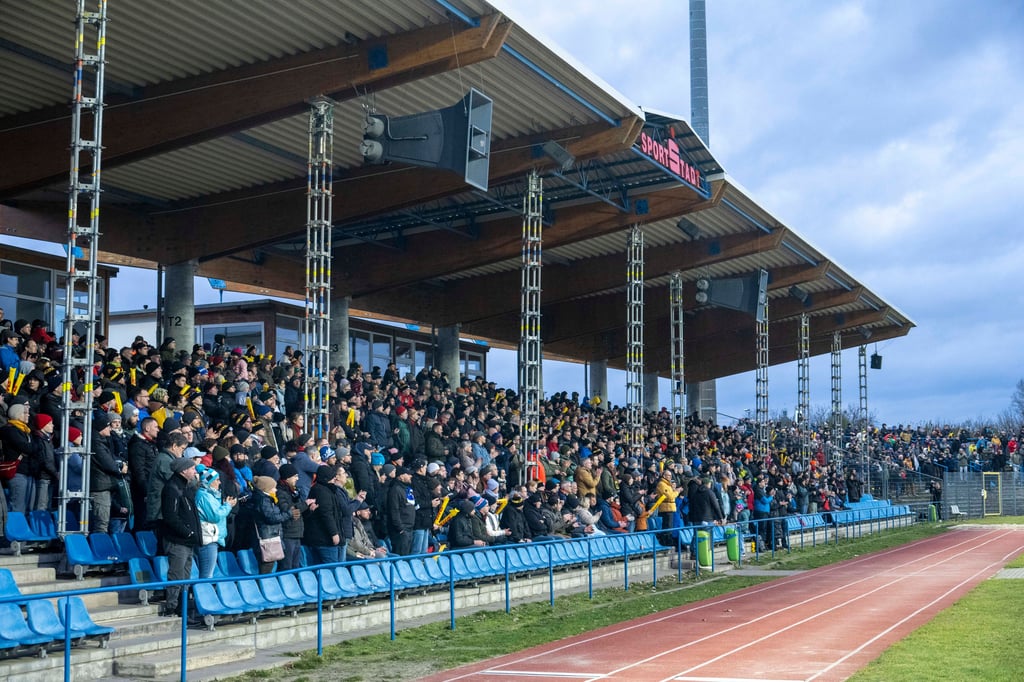 Bereits zum Rugby-EM-Länderspiel Deutschland gegen Georgien gab es eine Ausnahme und war das Paul-Greifzu-Stadion Dessau freigegeben worden.