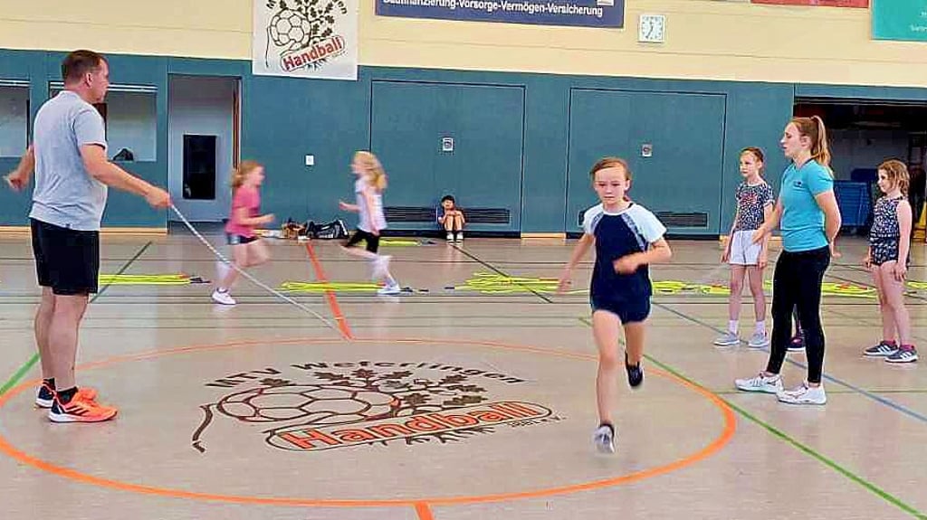 In der Grundschule Weferlingen wurde beim „Skipping Heart“-Projekt für die Gesundheit gehüpft.