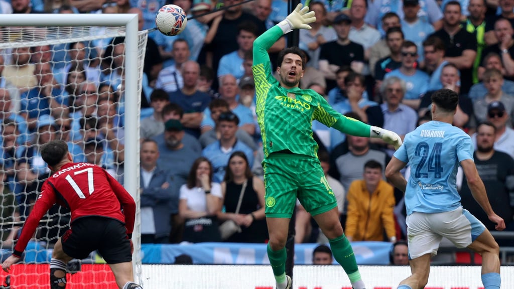 Missverständnis zwischen City-Keeper Ortega und Ex-RB-Profi Gvardiol