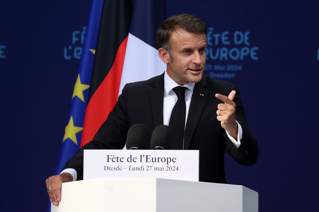 Emmanuel Macron, Präsident von Frankreich, spricht beim Europäischen Jugendfest „Fête de l'Europe“ auf dem Neumarkt vor der Frauenkirche.