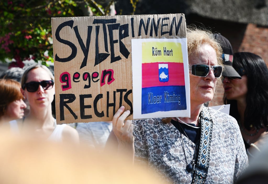 Nach den rassistischen Parolen auf Sylt formierte sich auf der Insel Widerstand gegen Rechts.