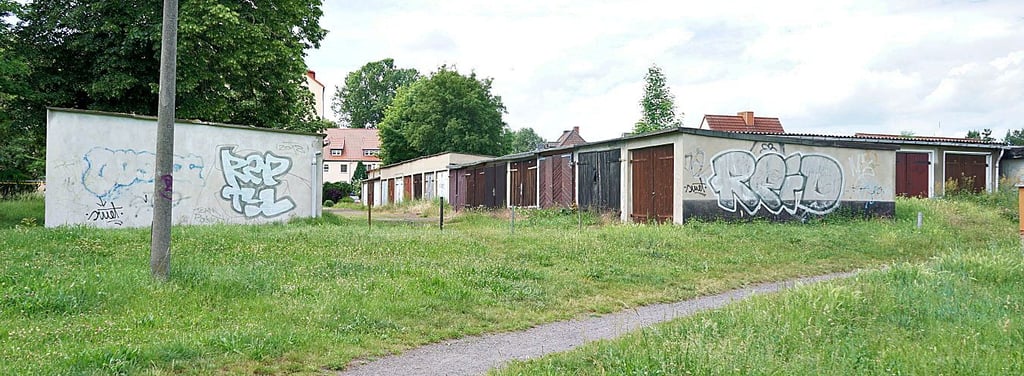 Zwischen Industriebahn und Zur Grube stehen Garagen, doch das Areal ist als Wohngebiet begehrt.