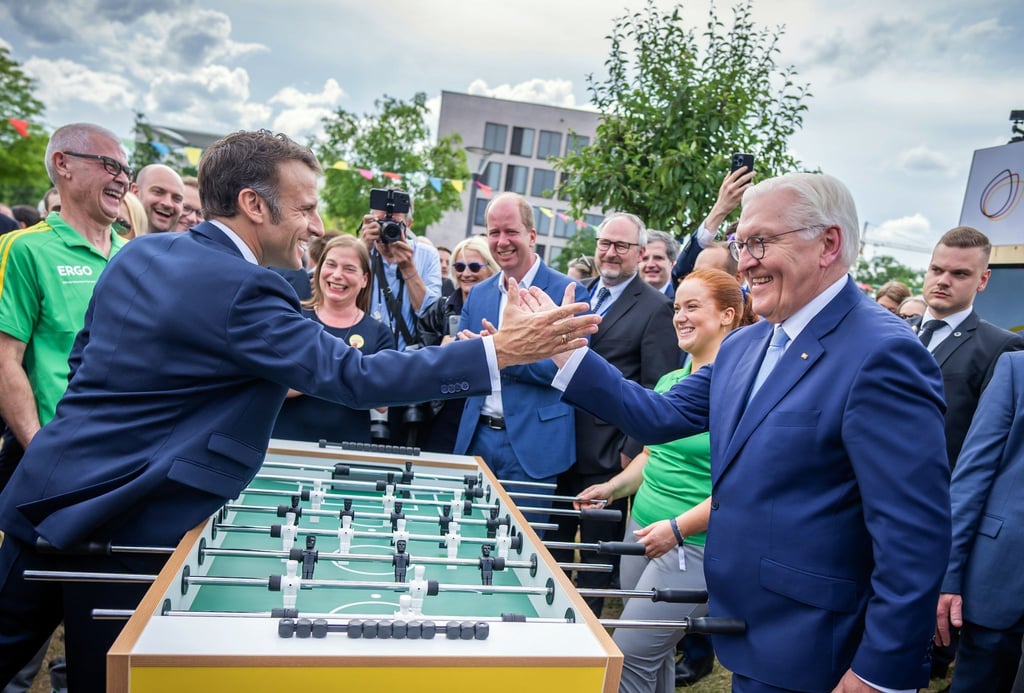 Emmanuel Macron, Präsident von Frankreich, besucht zusammen mit Bundespräsident Frank-Walter Steinmeier.
