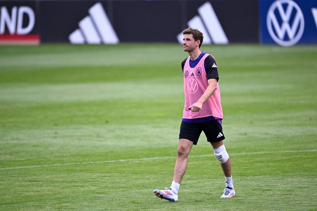 Bekam einen Schlag auf das linke Knie: Thomas Müller.
