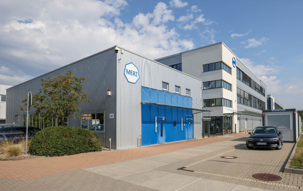 Der Standort Dessau-Rosslau der Merz Group.