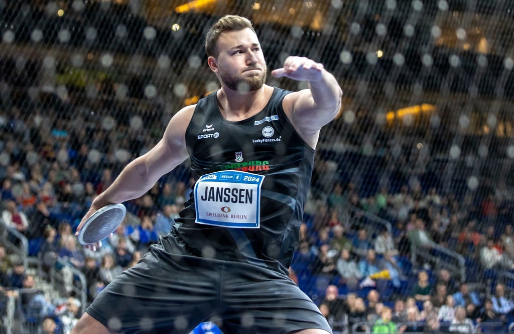 Diskuswerfer Henrik Janssen holte sich bei den Halleschen Werfertagen den Sieg.
