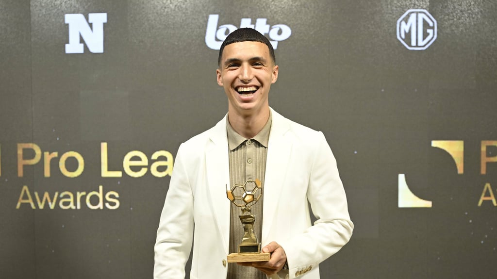 Bilal El Khannouss, hier Ende Mai bei der Auszeichnung als bestes Talent der Saison in Belgien. Der Youngster steht offenbar vor einem Wechsel zu RB Leipzig.