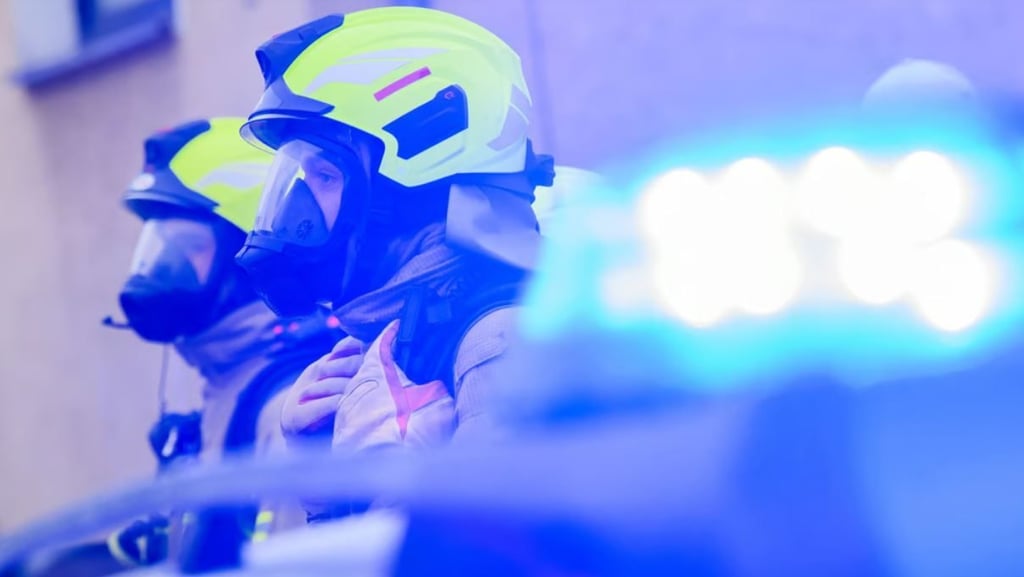 Die Feuerwehr war in Dieskau im Saalekreis im Einsatz. Es war zeitweise eine Sperrung auf der Döllnitzer Straße eingerichtet.
