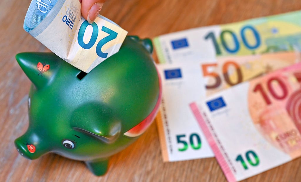 Sparen als Ziel: Bankprodukte, bei denen Zinsen für ein Anstieg des Sparbetrags sorgen, stehen bei Bewohnern von Burg wieder hoch im Kurs.