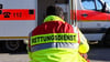 Ein Rettungssanitäter ist in einer Straßenbahn in Halle in der Regensburger Straße angegriffen worden.