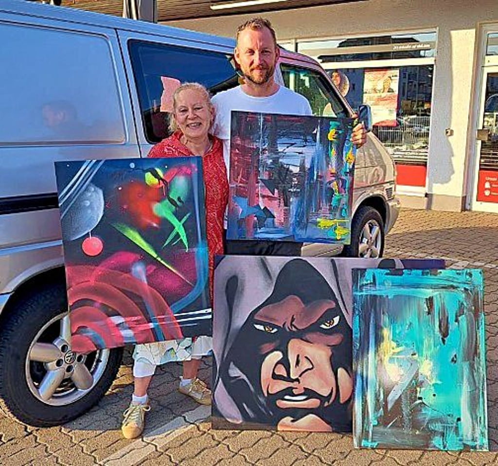 Die Graffiti-Künstler um Marvin Bieß, die seit Jahren mit den Jugendlichen arbeiten, spenden Bilder.