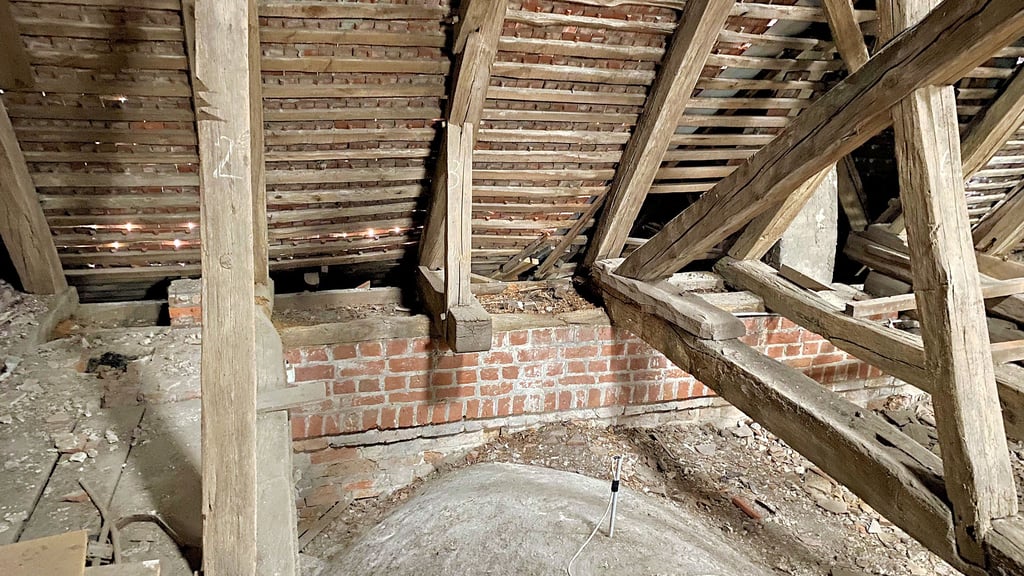 Die Basisbalken des Dachstuhls der Marienkirche Gardelegen müssen erneuert werden.