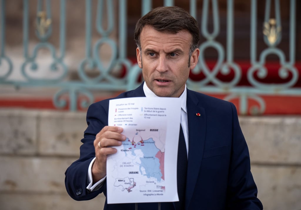 Emmanuel Macron: „Ukrainischer Boden wird de facto von Stützpunkten aus angegriffen, die sich in Russland befinden.“