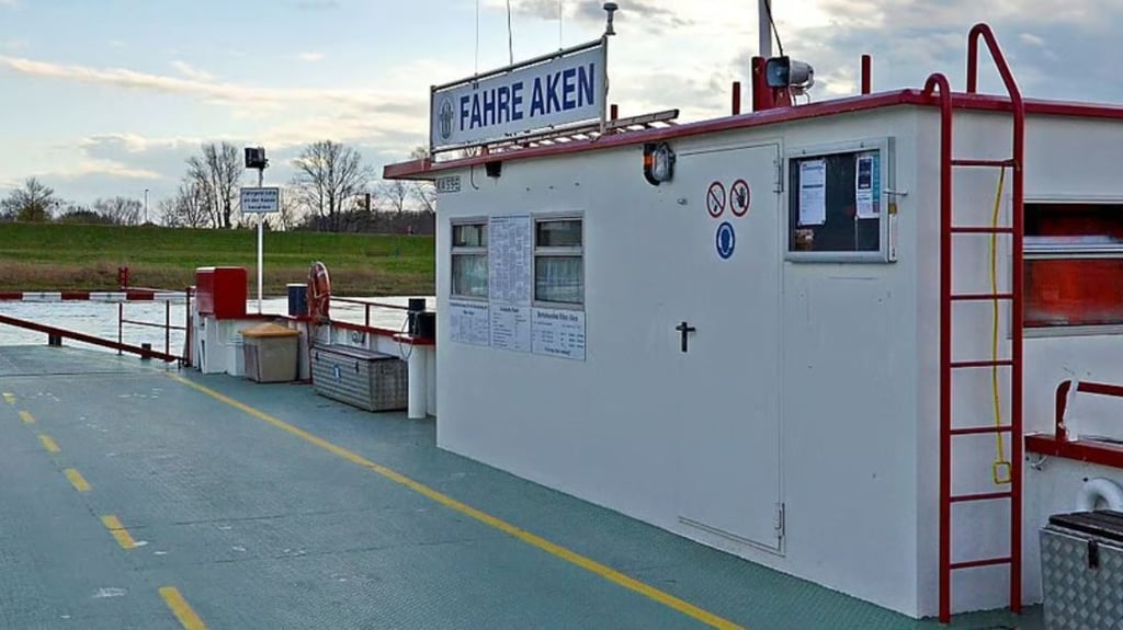 Die Elbfähre war bei Aken nach einem Unfall außer Betrieb.