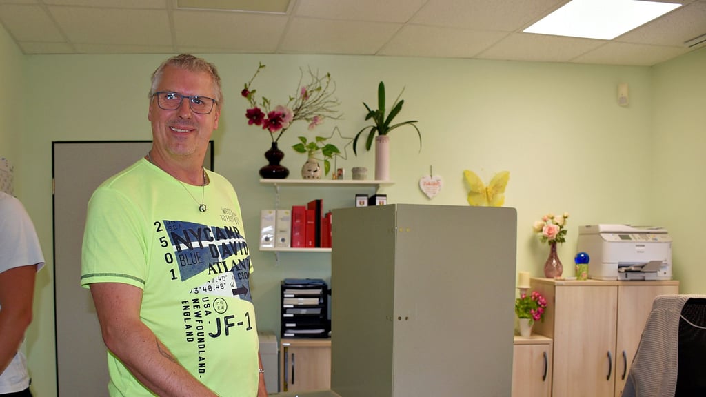 Thomas Klockmann aus Wolmirsleben nutzte die Möglichkeit, im Bürgerservice der Verbandsgemeinde in Egeln per Briefwahl abzustimmen. 