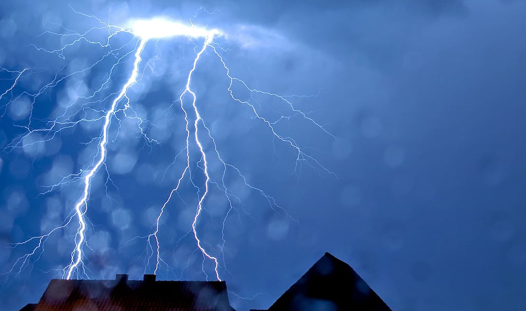 Starkregen und Gewitter über Köthen? Die Organisatoren sagen die Köthener Musikmeile wetterbedingt ab, weil sie kein Risiko eingehen wollen.