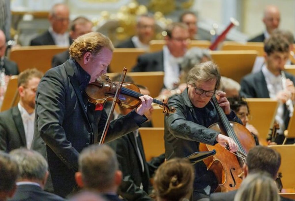 Geiger Daniel Hope und Cellist Jan Vogler spielen in der Dresdner Frauenkirche im Duett.