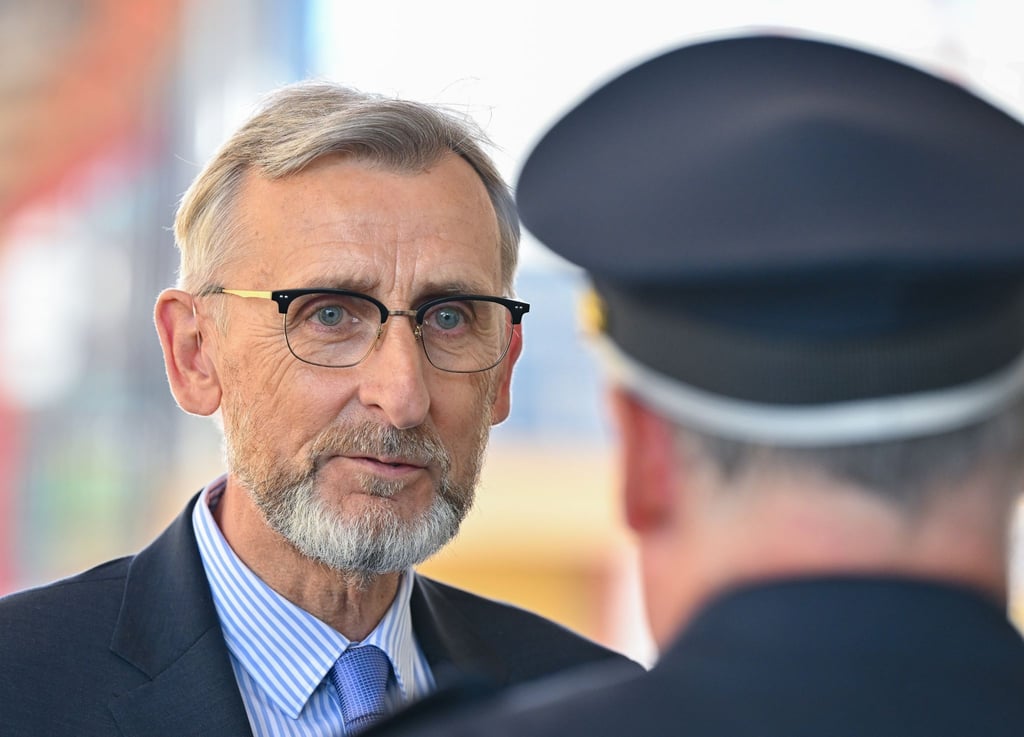 Armin Schuster (CDU), Innenminister in Sachsen, bei einem Pressetermin.