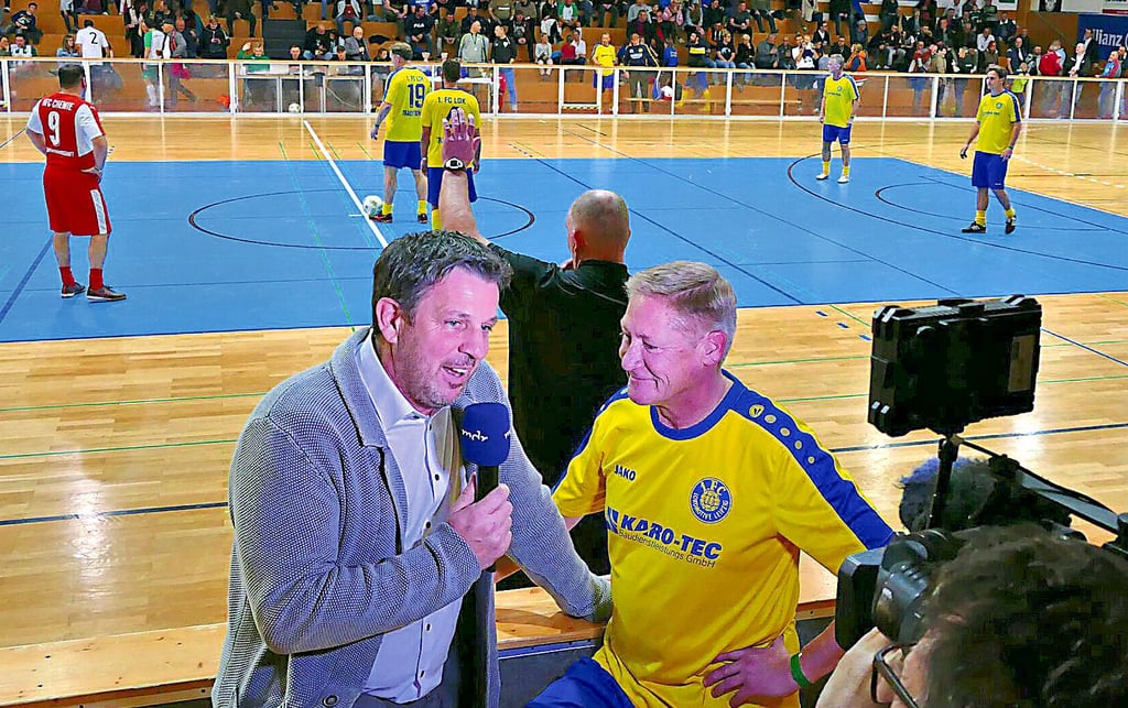 Ronald Kreer - hier beim MDR-Interview in der Wittenberger Stadthalle - ist eine echte DDR-Legende.