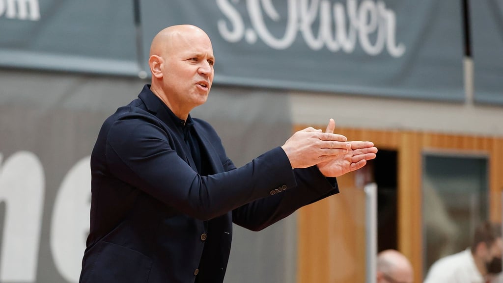 Bleibt Trainer der Fraport Skyliners: Denis Wucherer.
