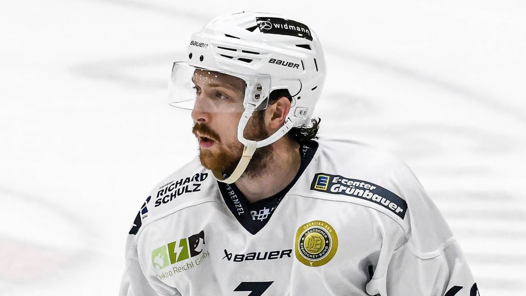 Robert Hechtl wechselt von den Blue Devils Weiden nach Halle.