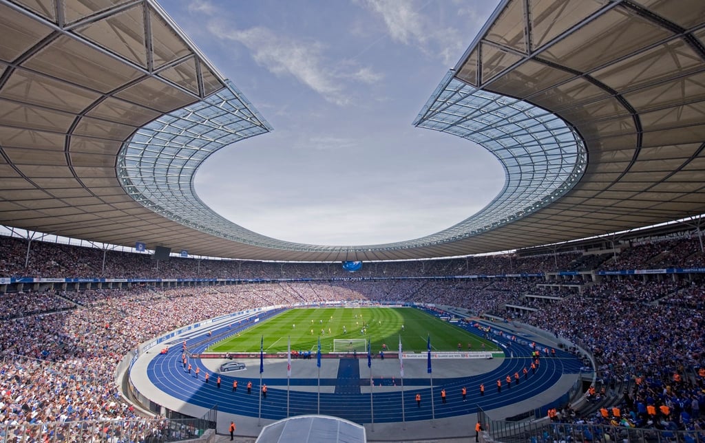 Hier wollen alle Teams hin: Im Berliner Olympiastadion steigt am 14. Juli das Endspiel der EM.