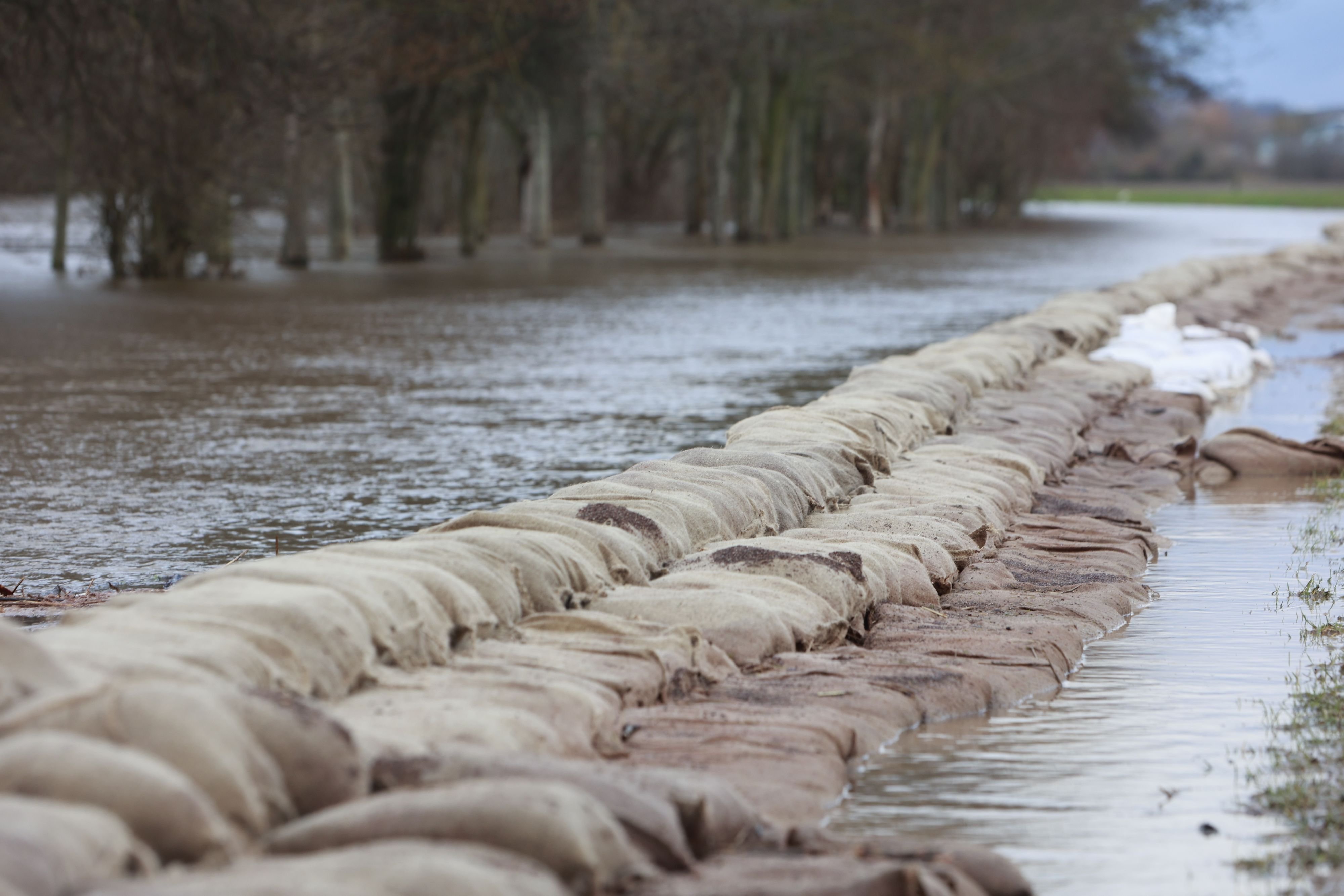 Katastrophale Unwetter Erwartet - Ostdeutschland Droht Am Wochenende ...