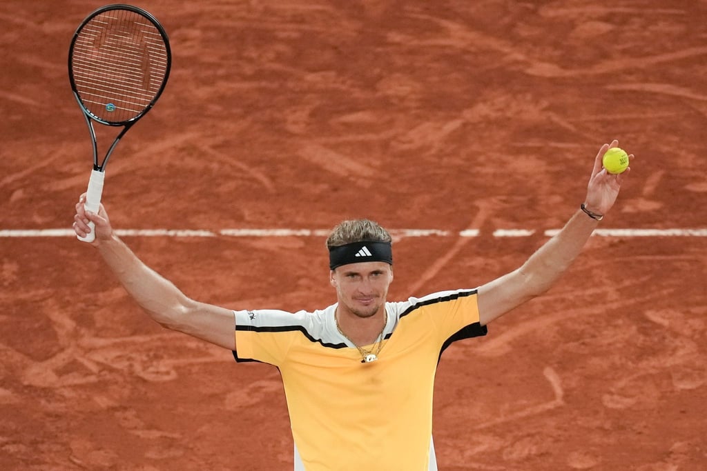 Kann sich ein Lächeln nach seinem Einzug in die Runde der besten 16 nicht verkneifen: Alexander Zverev.